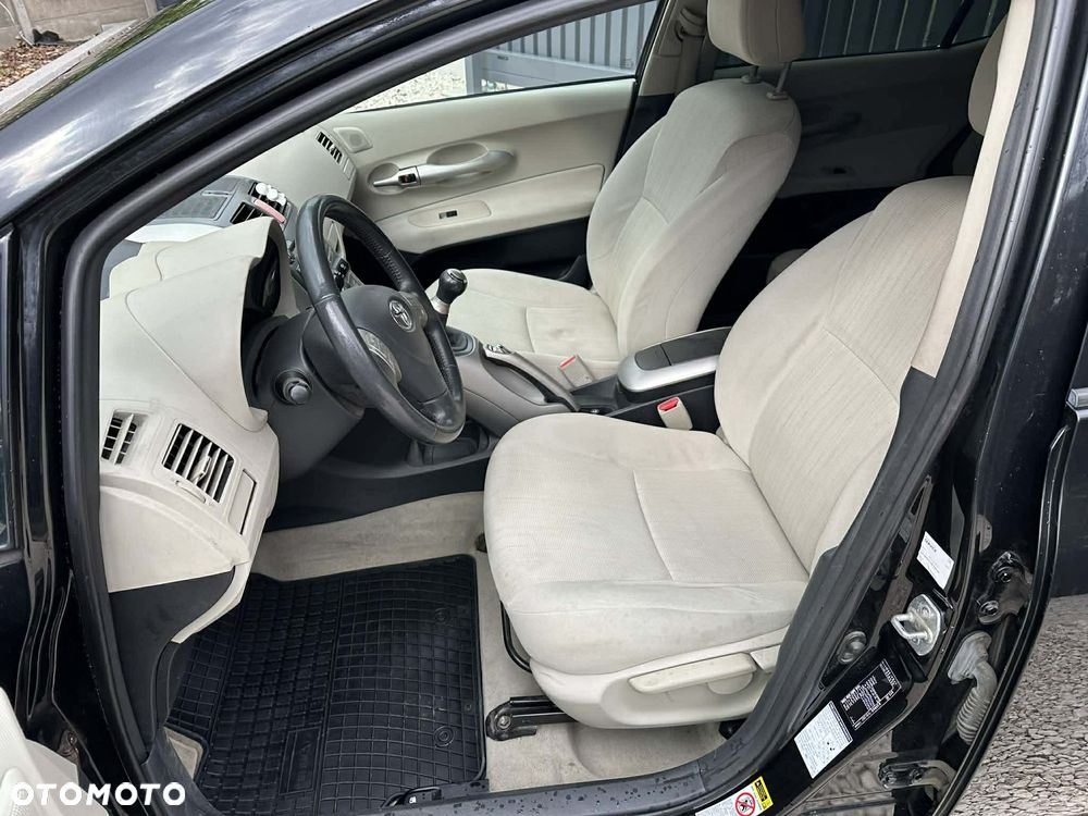 Toyota Auris 1.6 VVT-i Premium - 4