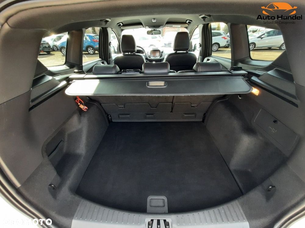 Ford Kuga 1.5 EcoBoost 2x4 ST-Line - 16