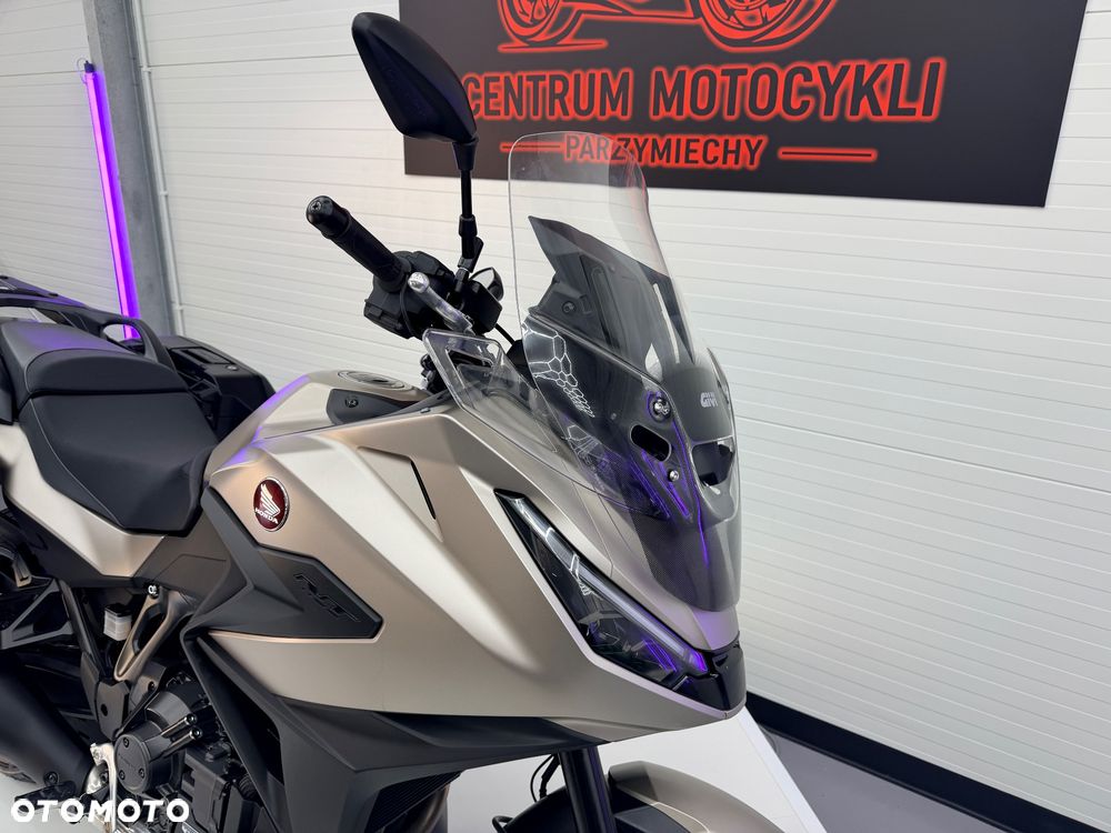 Honda NT - 23