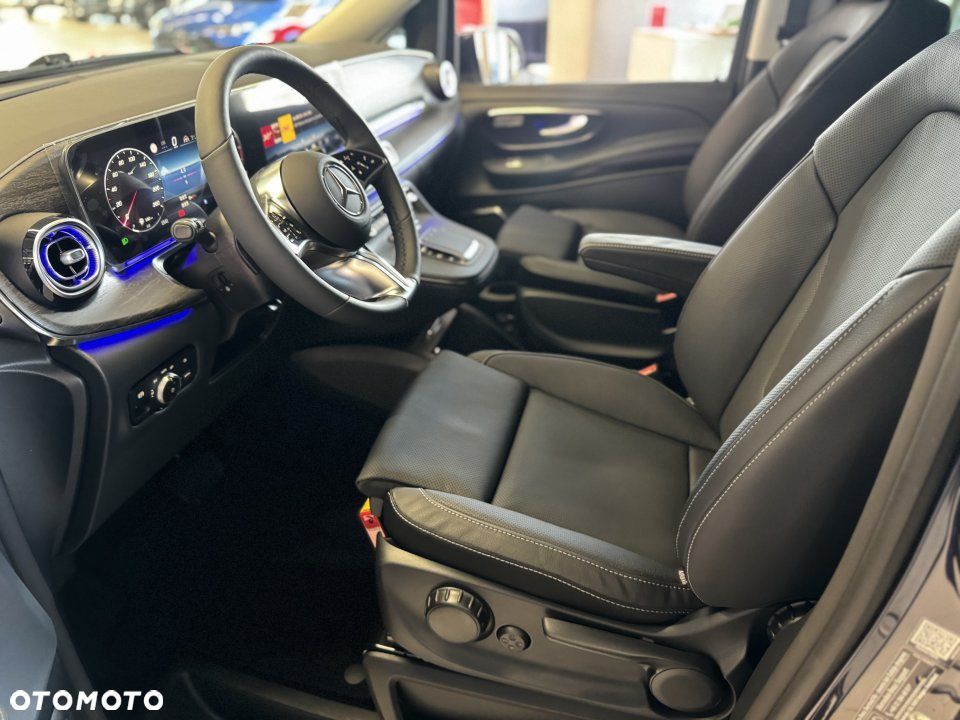 Mercedes-Benz Klasa V - 18