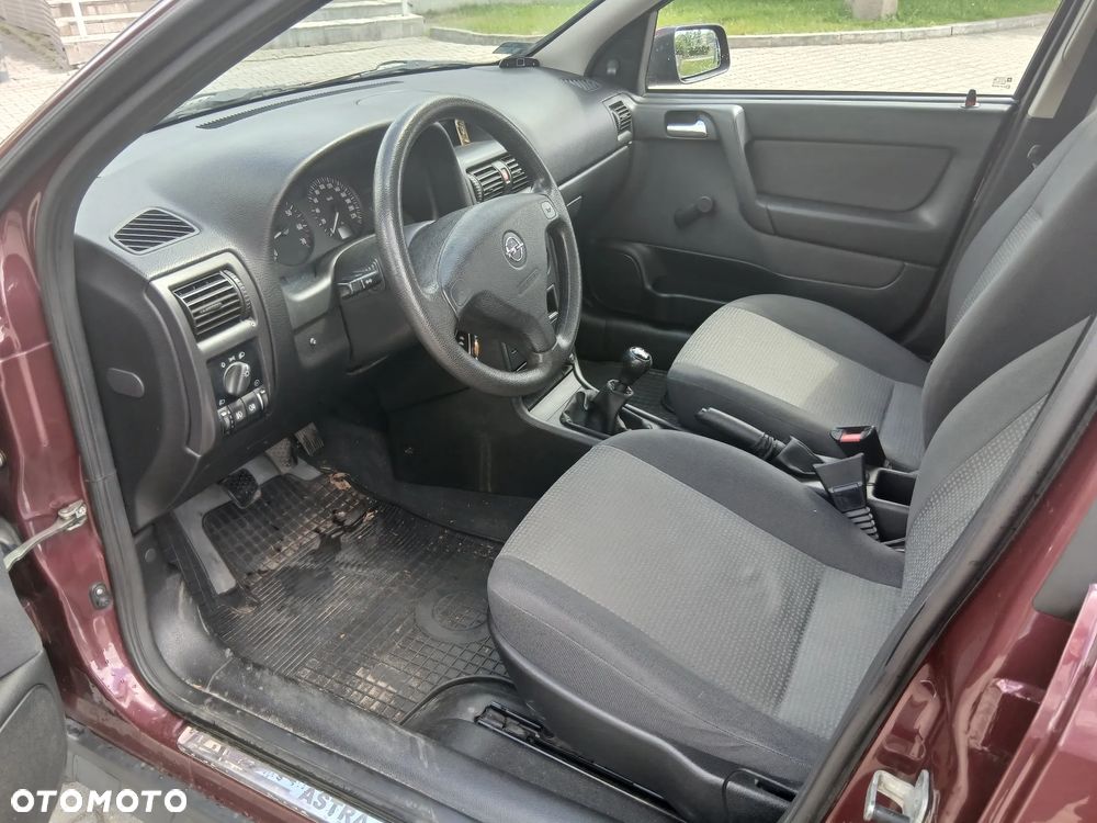 Opel Astra 1.2 Start - 2