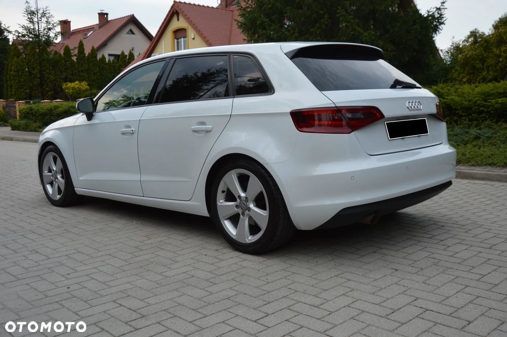 Audi A3 Sportback 1.2 TFSI Attraction - 17