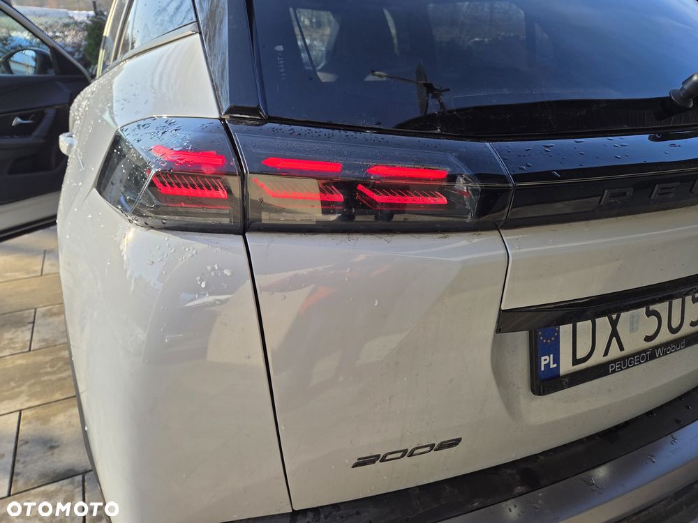 Peugeot 2008 1.2 Pure Tech GPF Allure S&S EAT6 - 33