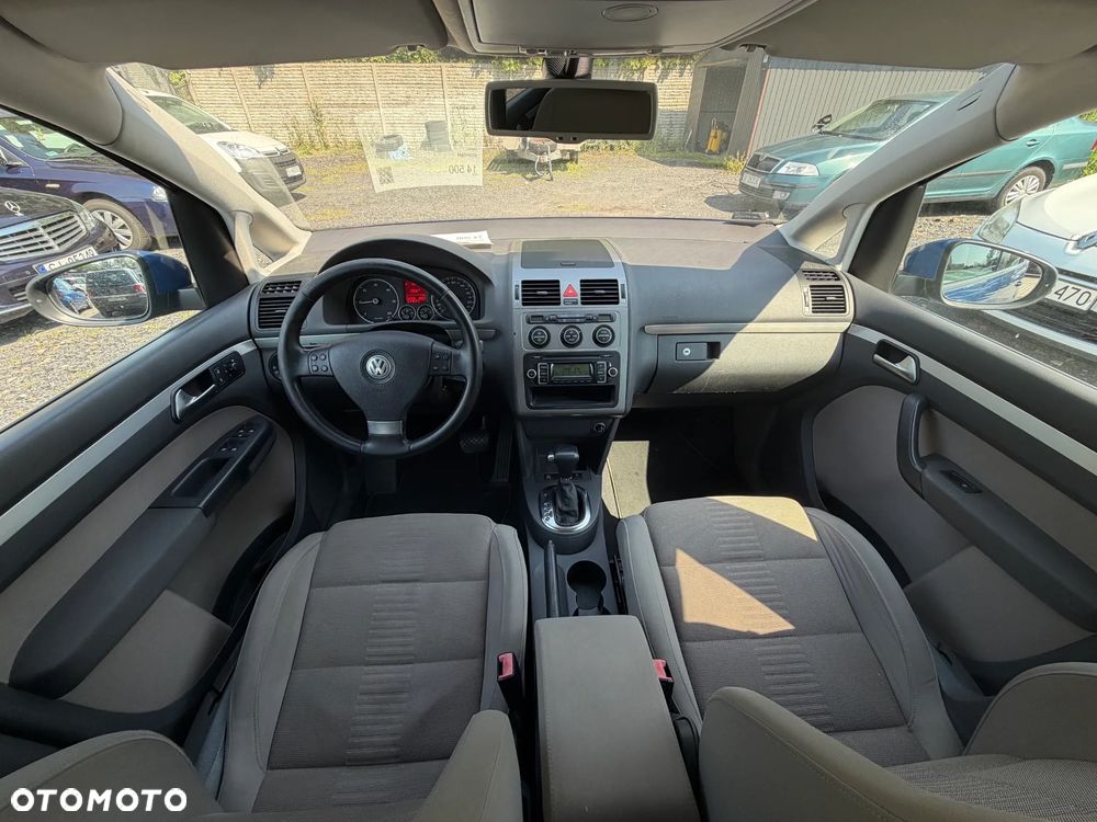 Volkswagen Touran 2.0 TDI DPF BlueMotion Technology DSG STYLE - 20