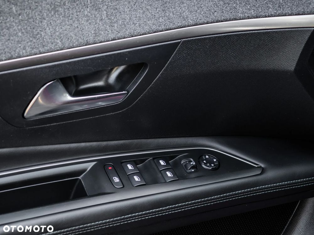 Peugeot 3008 PureTech 130 Stop & Start GPF Crossway - 28