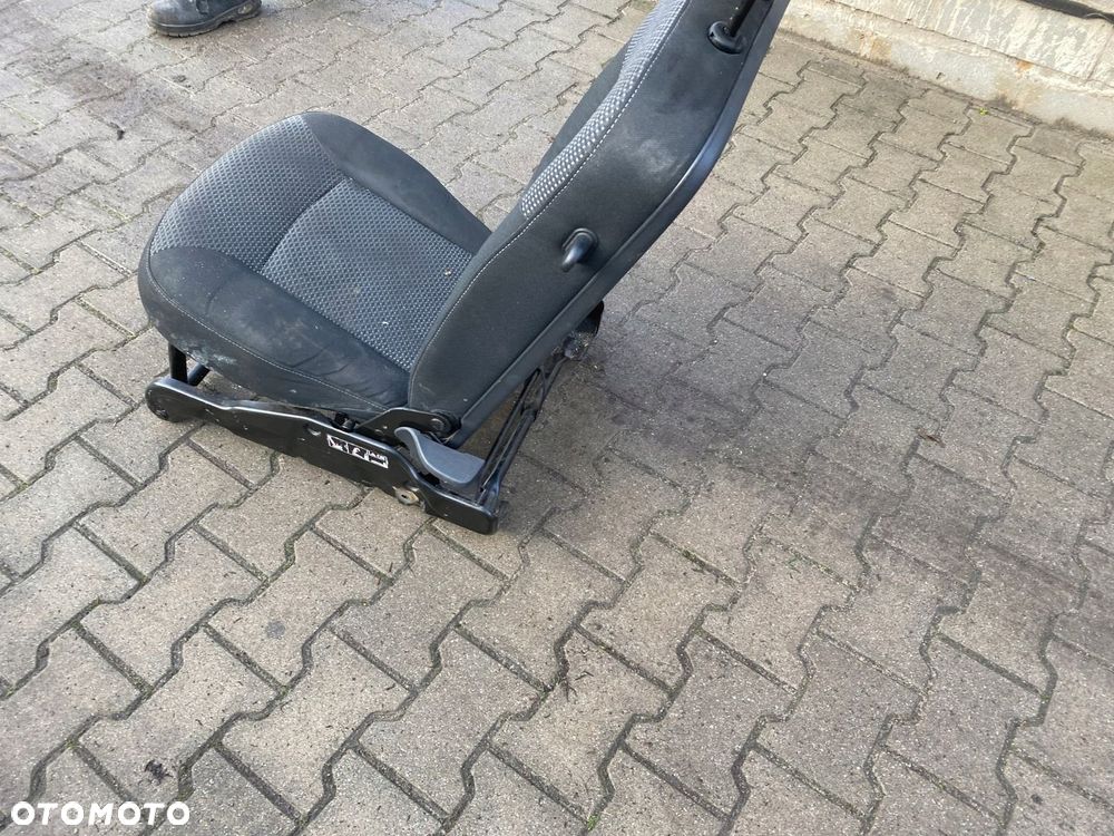 MERCEDES citan 415 fotel przedni prawy skladany - 5