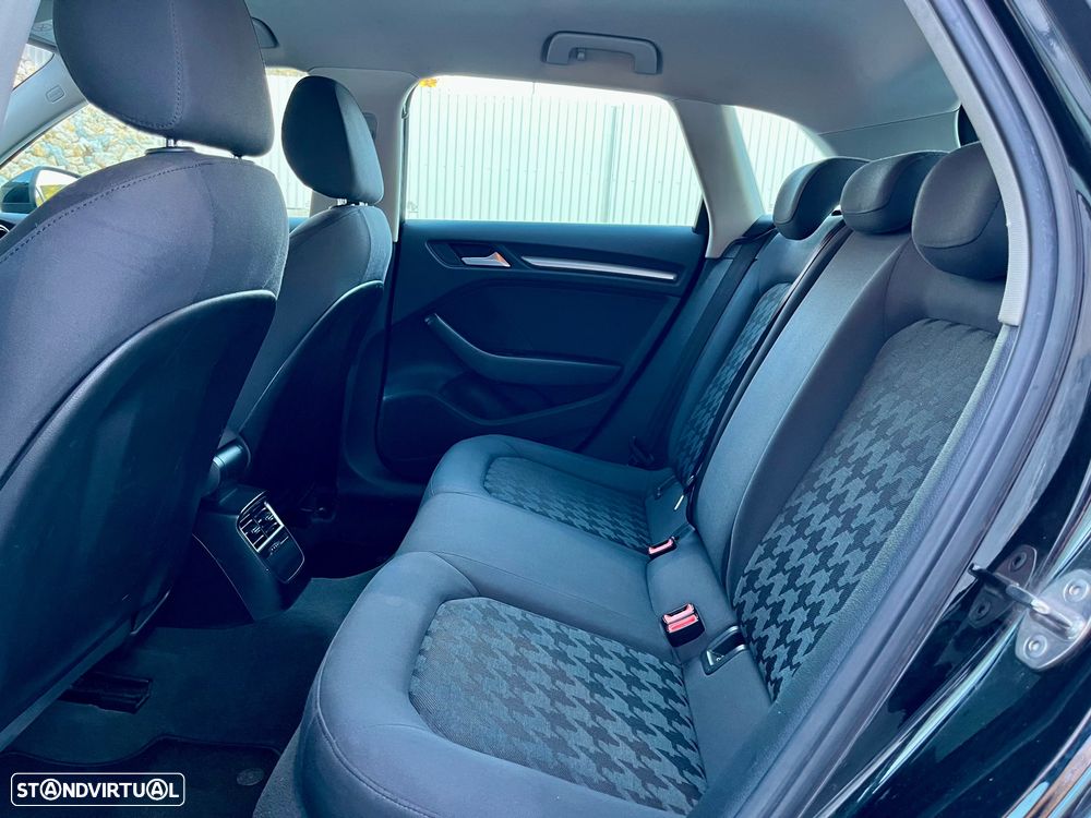 Audi A3 Sportback 1.6 TDI Attraction Ultra - 31