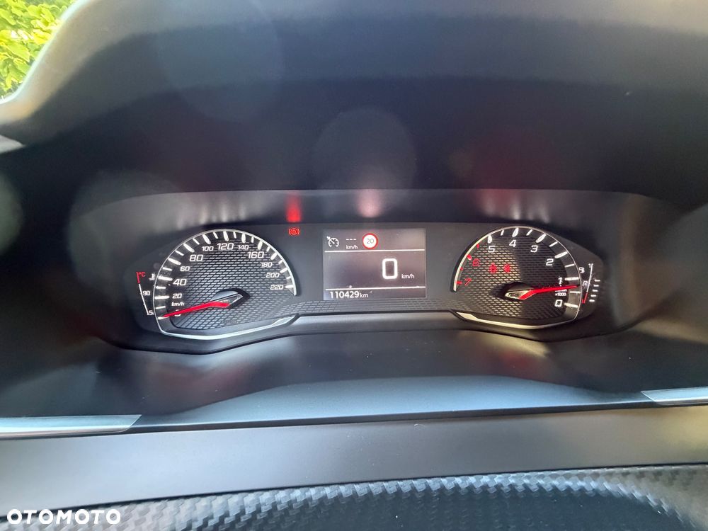 Peugeot 208 PureTech 100 Allure - 20