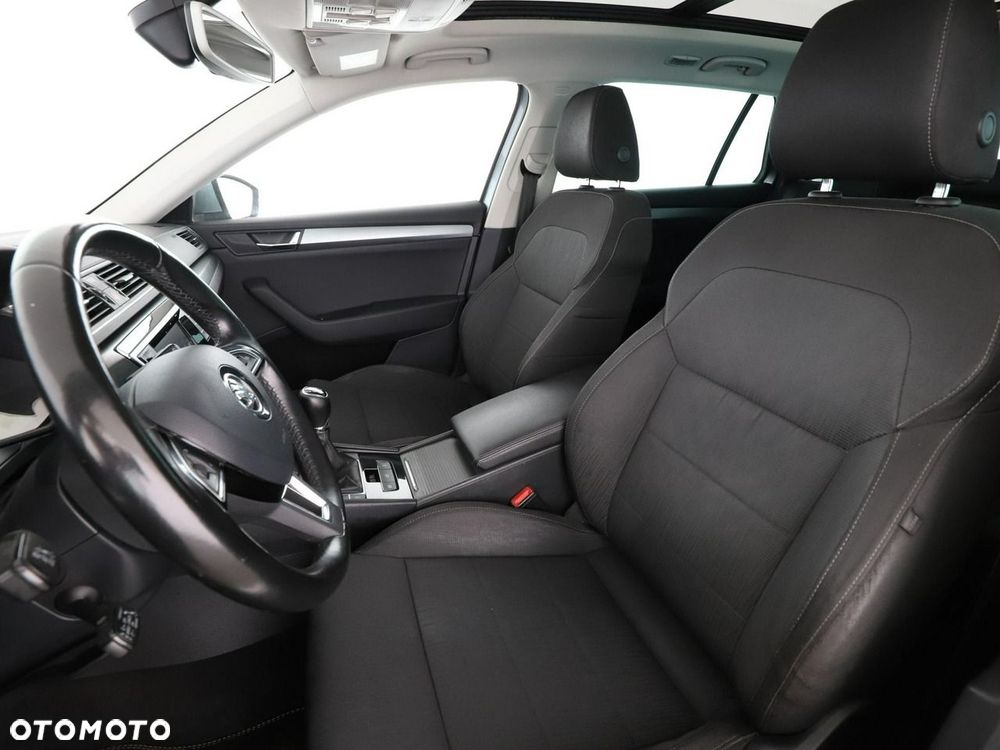 Skoda Superb 1.6 TDI Ambition - 14