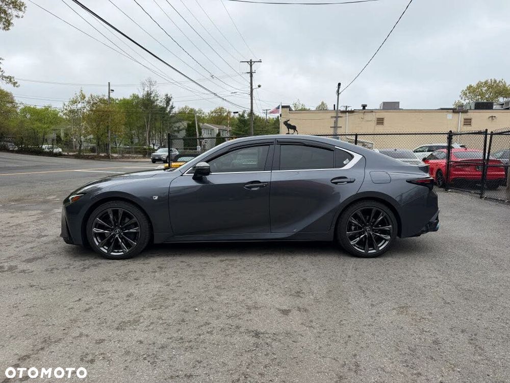 Lexus IS - 4