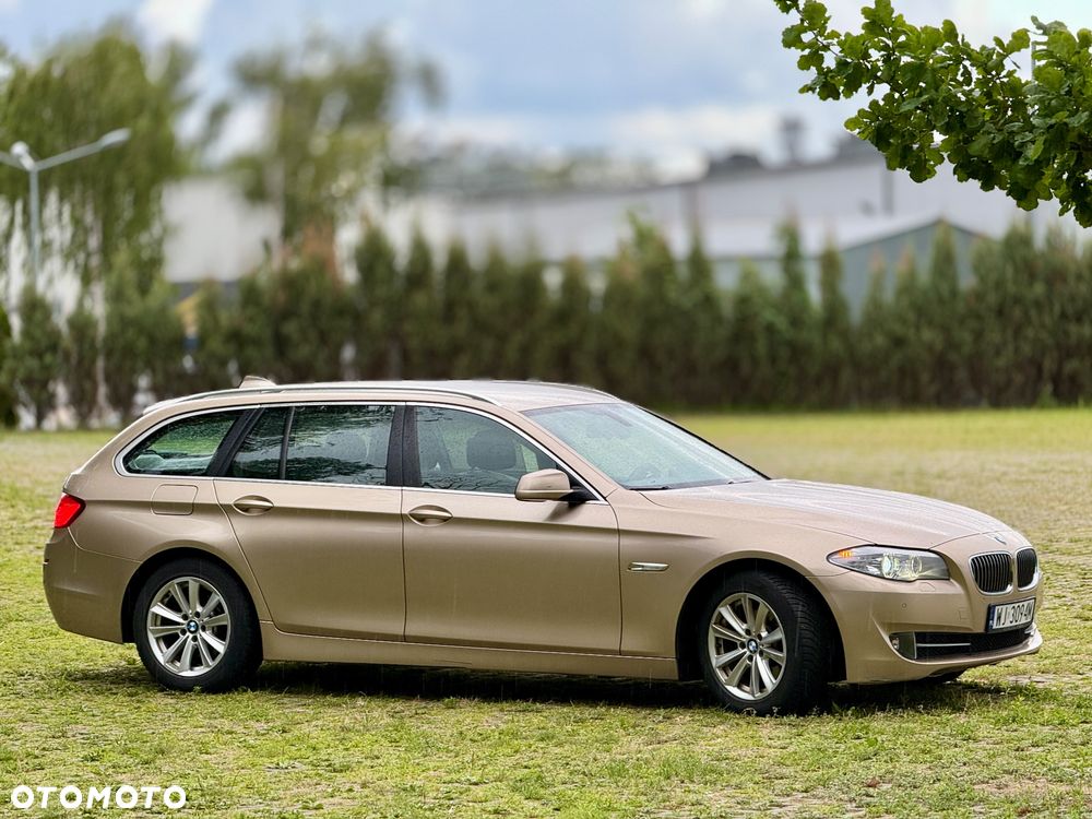 BMW Seria 5 520d xDrive - 1