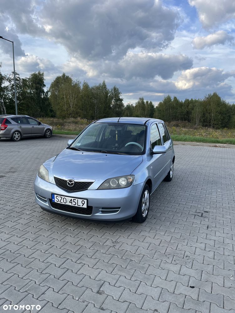 Mazda 2 - 4