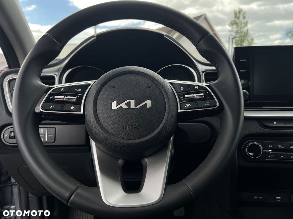 Kia Ceed - 14