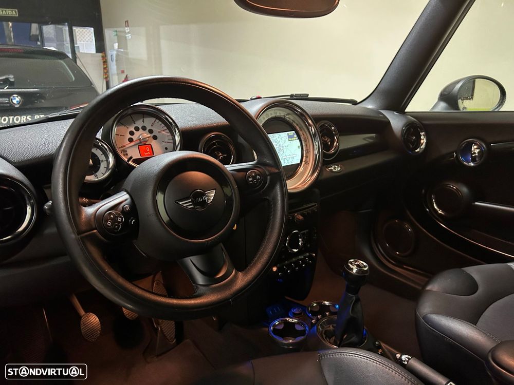 MINI Cabrio Cooper D - 24