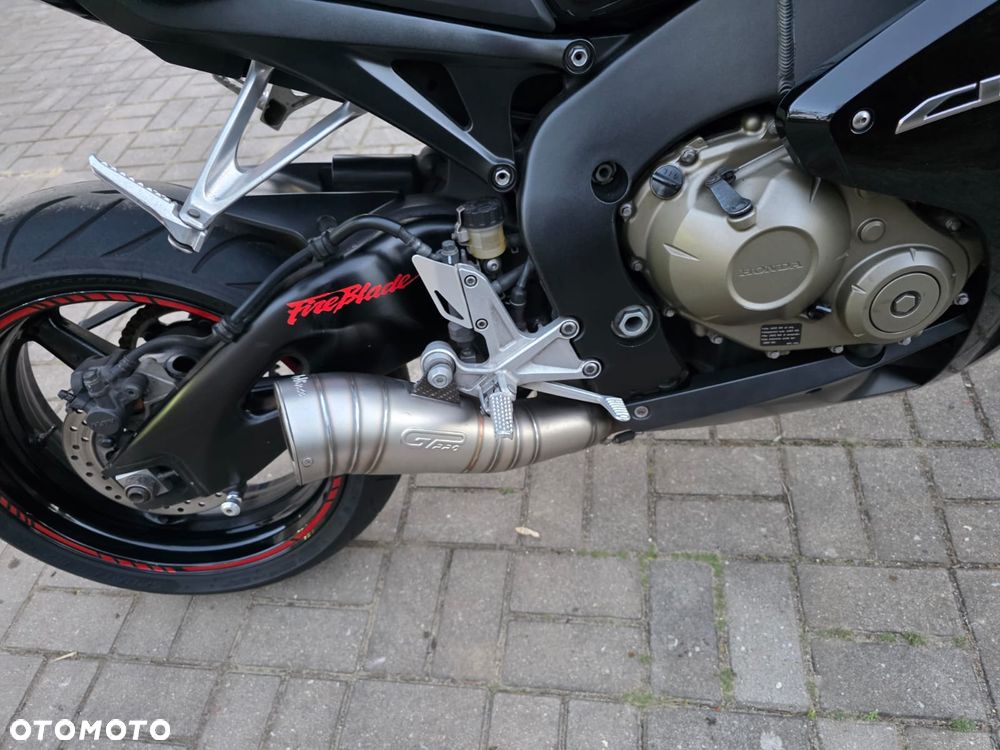 Honda CBR - 8