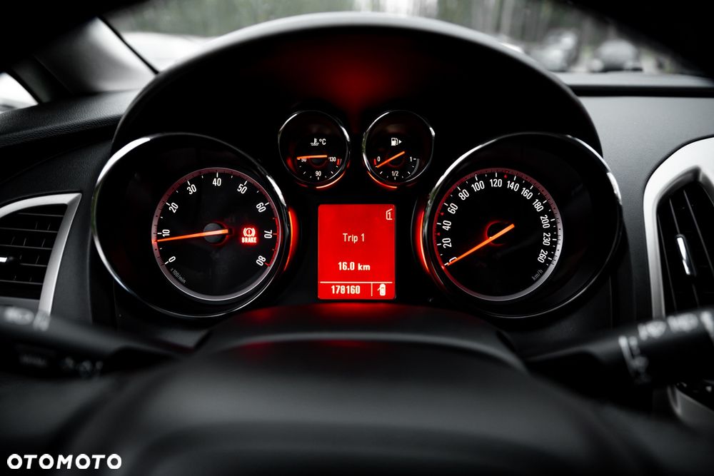 Opel Astra 1.4 Turbo Sport - 27