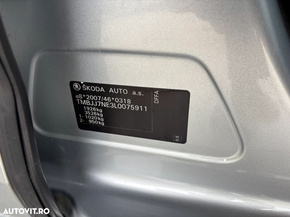 Skoda Octavia Combi Diesel 2.0 TDI DSG Ambition - 40