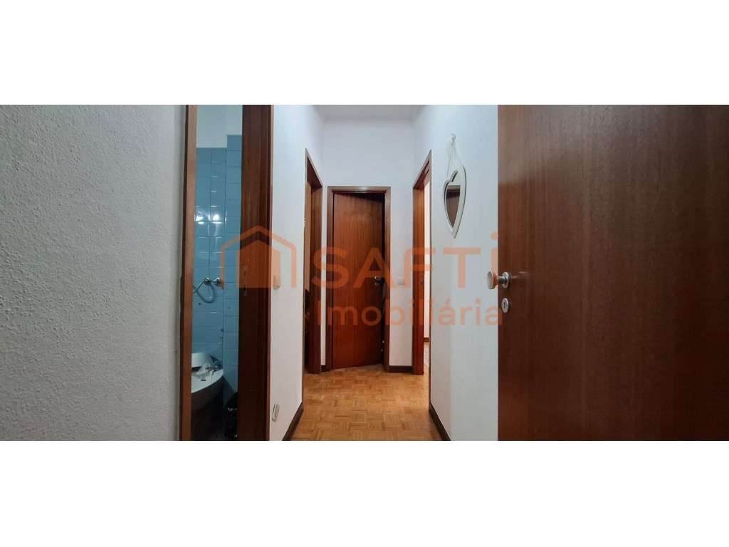 Excelente Apartamento T3 no Coração da Vila de Castanheira de Pera - Grande imagem: 5/18