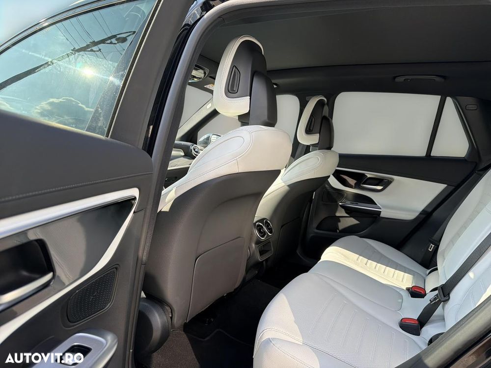 Mercedes-Benz GLC 300 e 4MATIC - 11