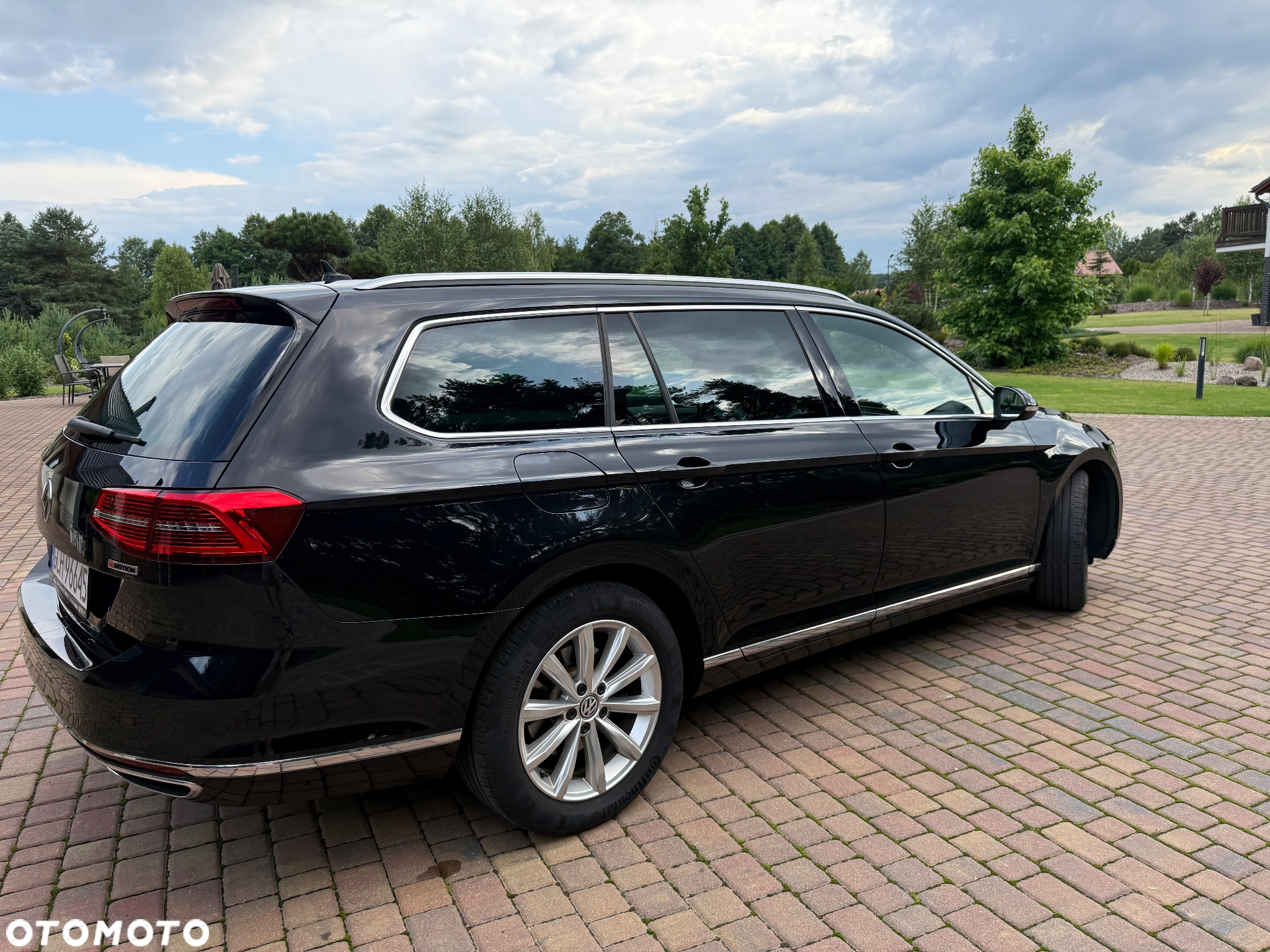 Volkswagen Passat Variant 2.0 TDI SCR 4Motion DSG Highline - 9