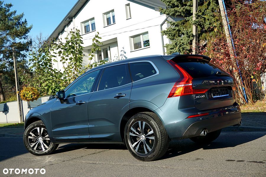 Volvo XC 60 B4 B Geartronic Momentum Pro - 3