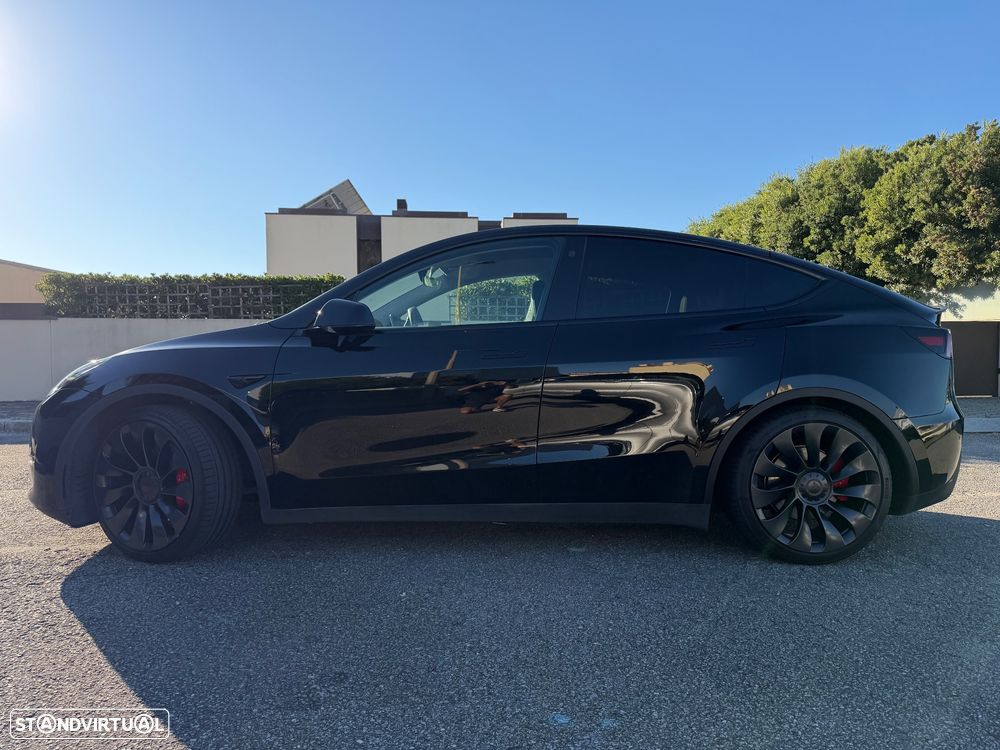 Tesla Model Y Performance Dual Motor AWD - 6