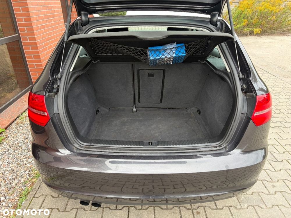 Audi A3 Sportback 2.0 TDI DPF Ambiente S tronic - 22