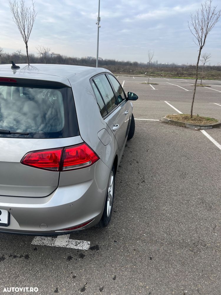 Volkswagen Golf 2.0 BlueTDI DSG Comfortline - 6