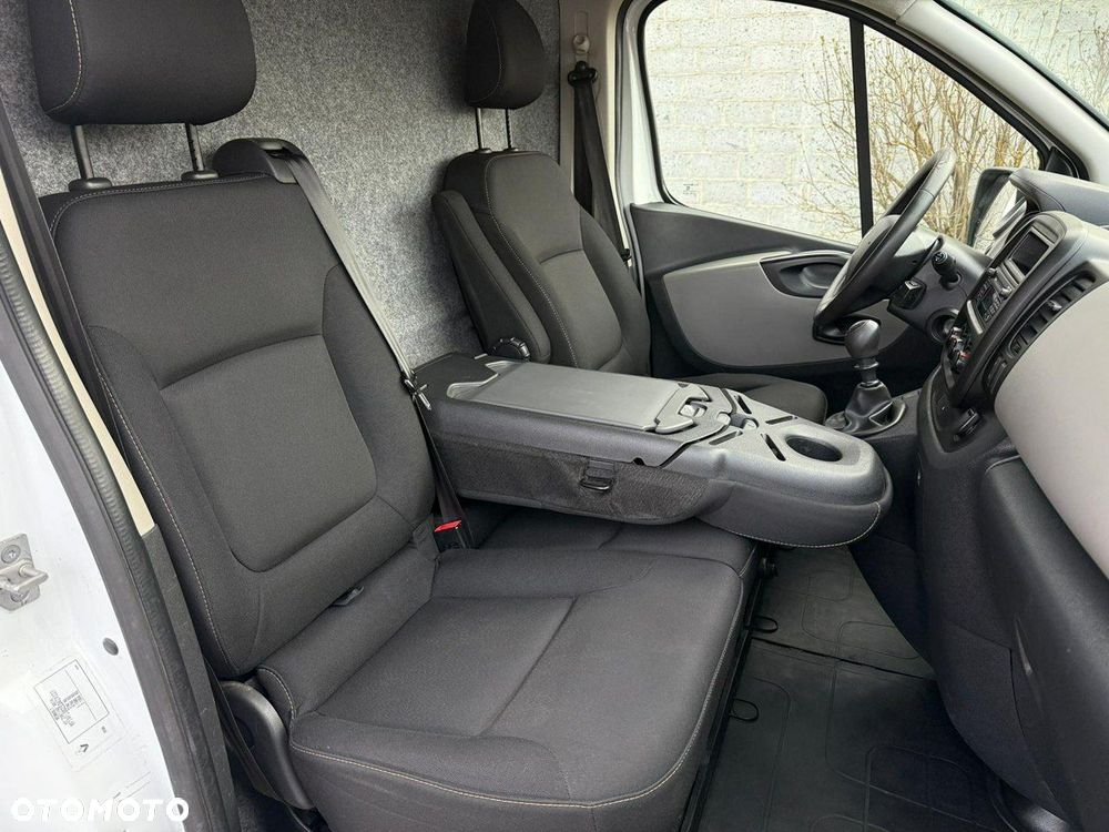 Renault Trafic - 12