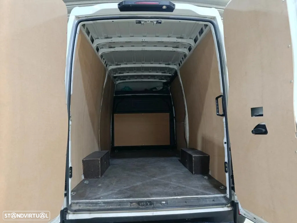 Iveco Daily 2.3 35S16V 3520L 12m3 - 12
