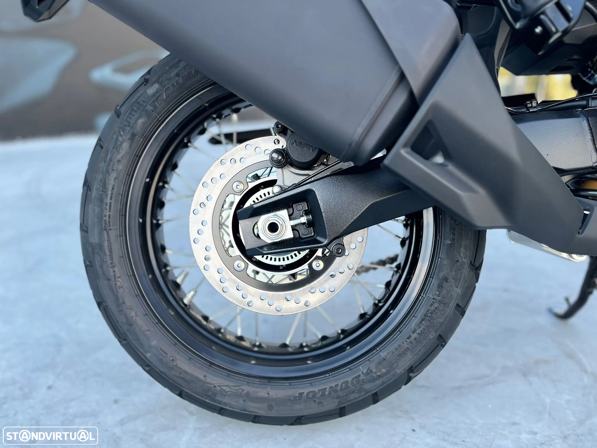 Suzuki V Strom 800 DE - 13