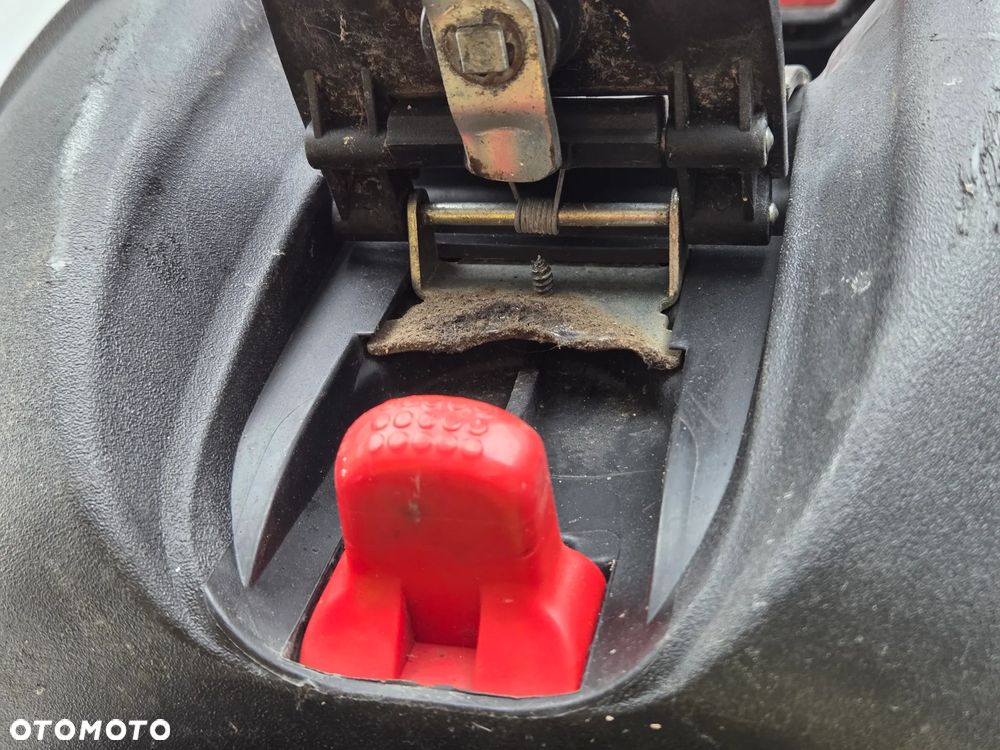 KUFER CENTRALNY  PEUGEOT VIVACITY SKUTER YAMAHA SUZUKI CPI - 8