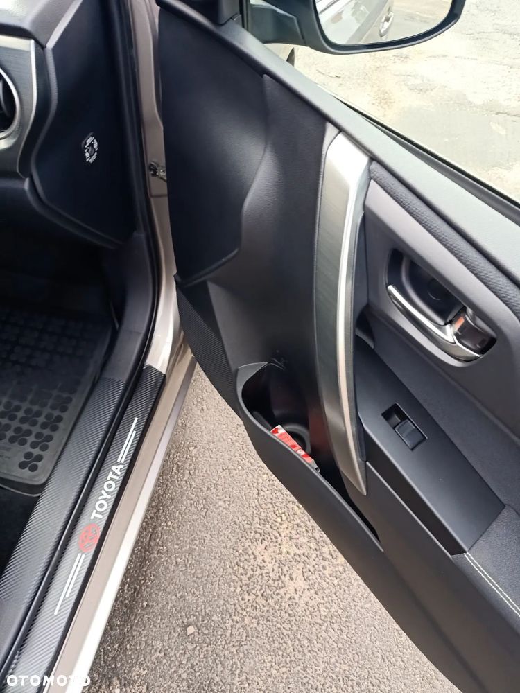 Toyota Auris 1.33 Dual-VVT-i START Edition - 6