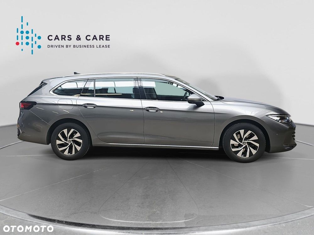 Volkswagen Passat - 21