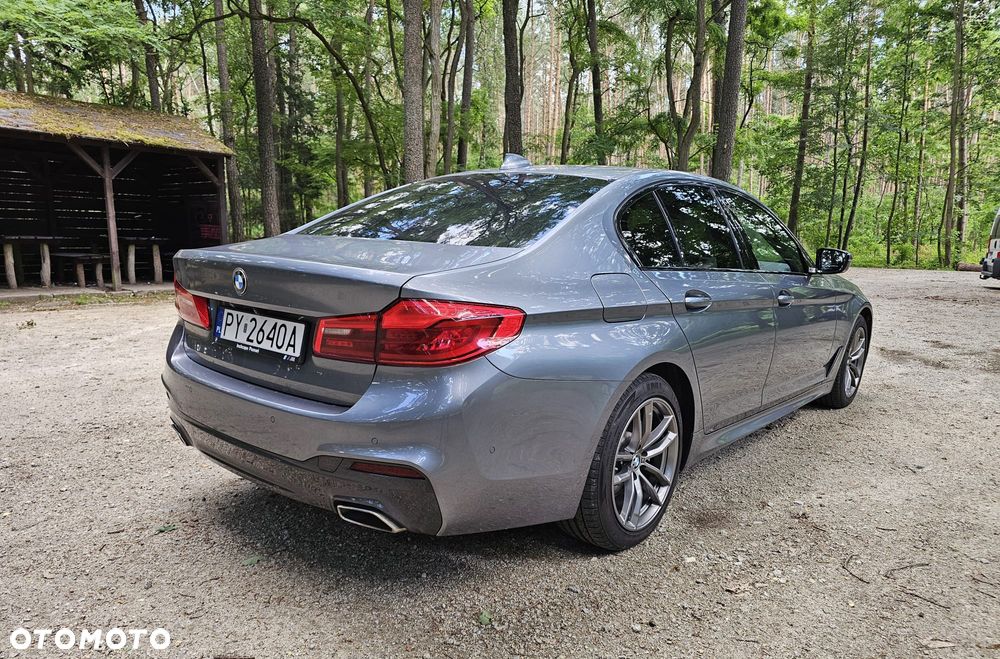 BMW Seria 5 518d M Sport - 8