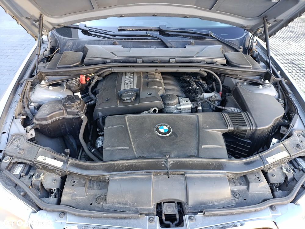 BMW Seria 3 318i Edition Exclusive - 33