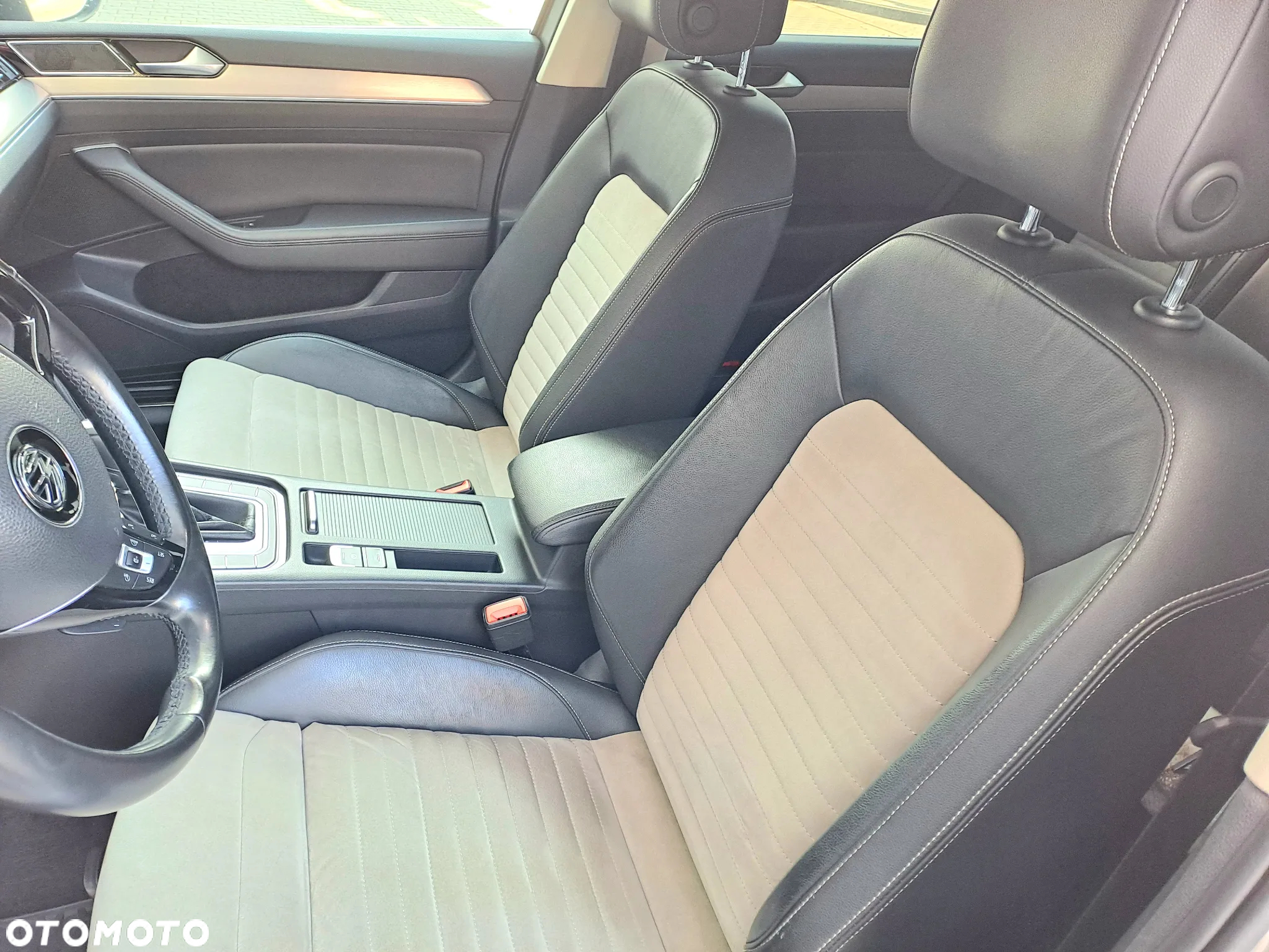 Volkswagen Passat 2.0 TDI BMT Highline DSG - 12