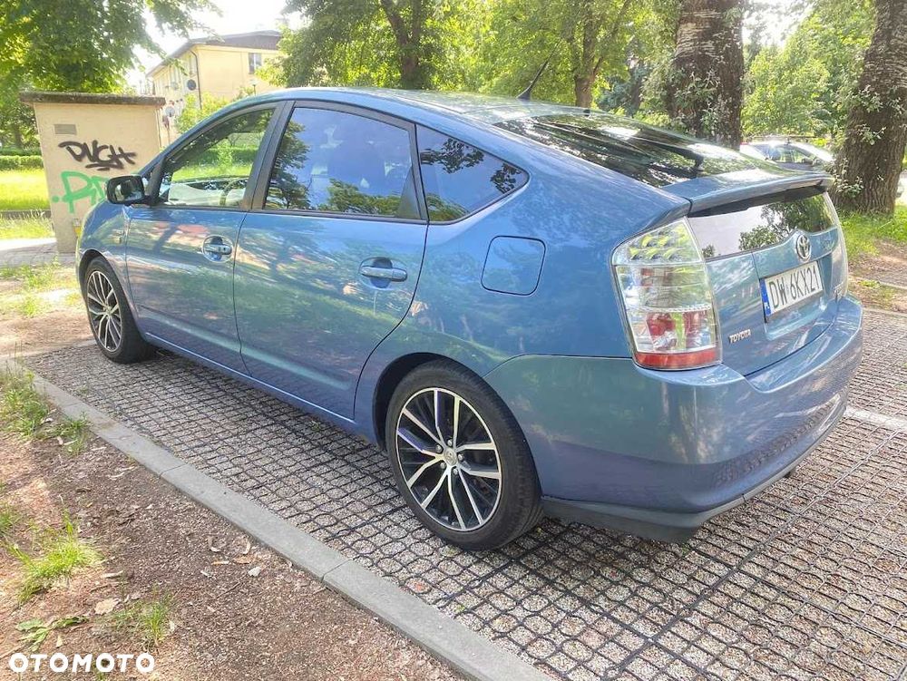 Toyota Prius - 2