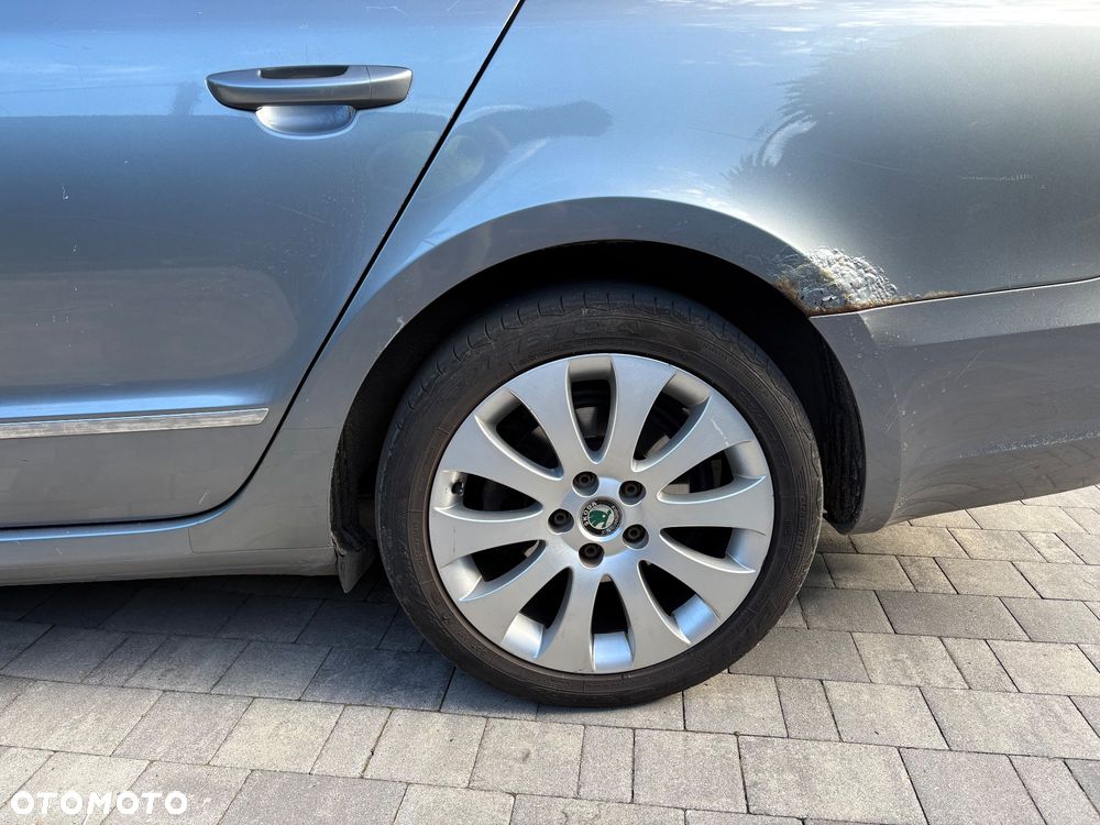 Skoda Superb 2.0 TDI Elegance DSG - 17