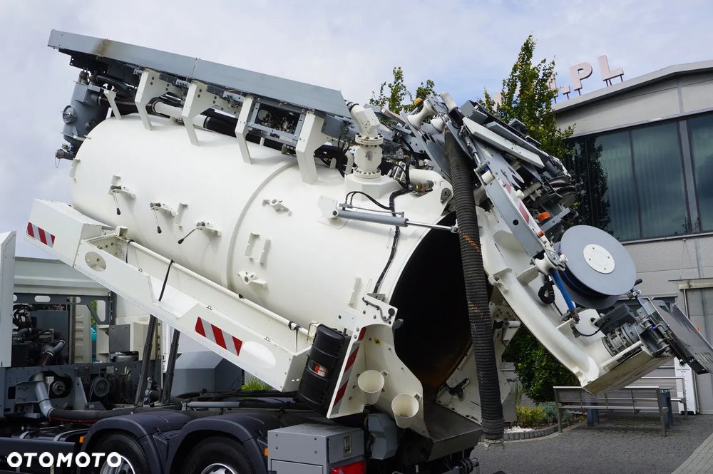 MAN TGS 26.360 E6 / Zabudowa WUKO Rivard 18 m3 / oś skrętna / 3 sztuki - 25