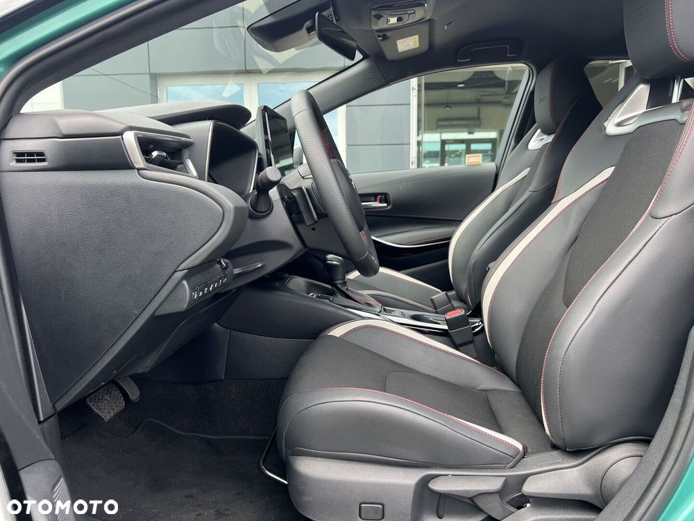Toyota Corolla 2.0 Hybrid GR Sport - 10
