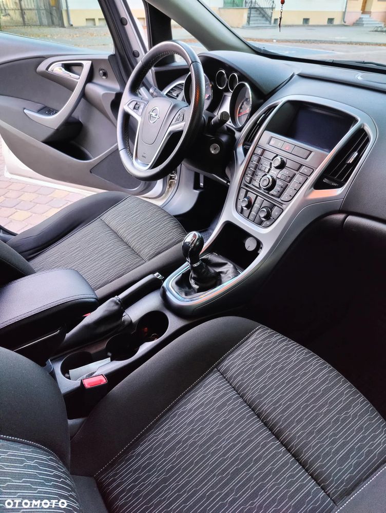 Opel Astra 1.7 CDTI Cosmo - 17