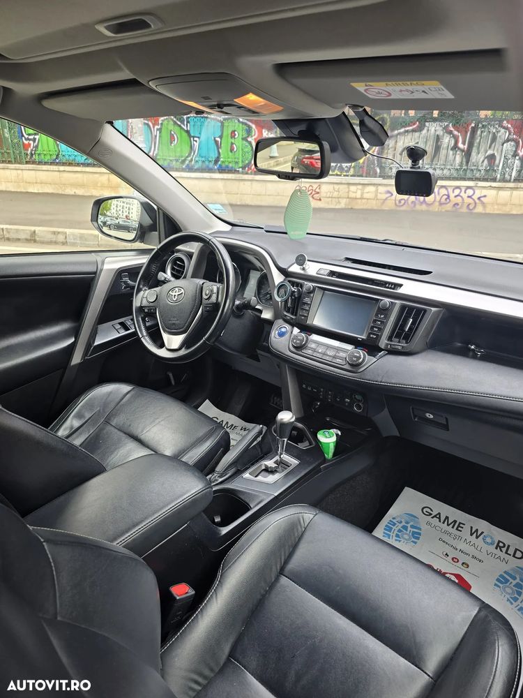 Toyota RAV4 - 12