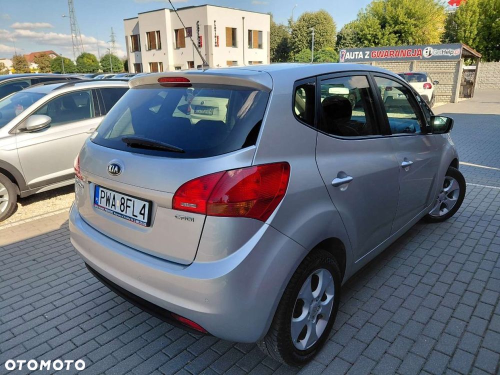 Kia Venga - 8