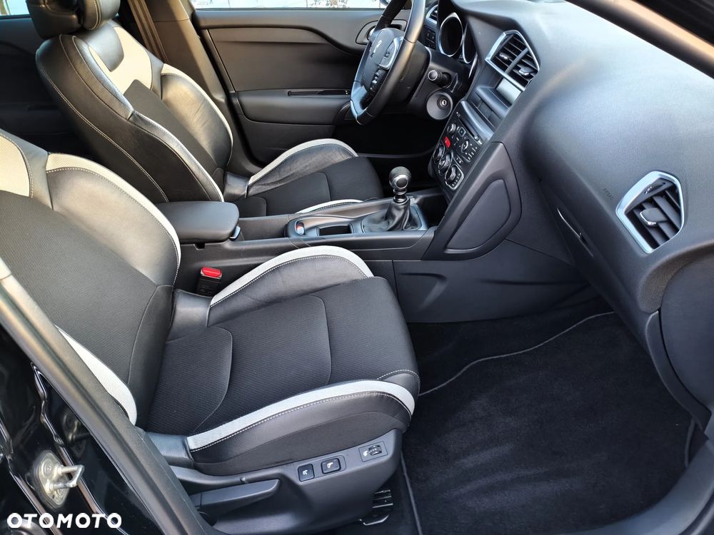 Citroën DS4 HDi 165 SoChic - 13