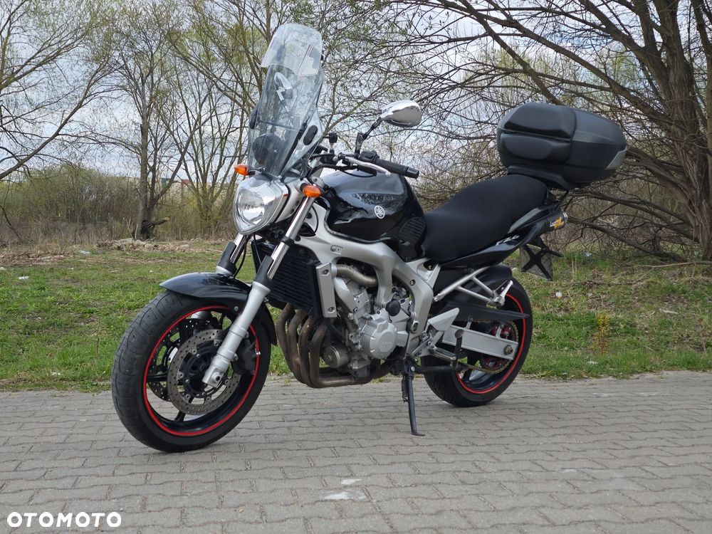 Yamaha FZ6 - 1