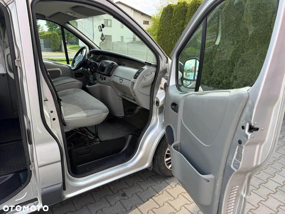 Opel Vivaro L2H1 2.9t - 9