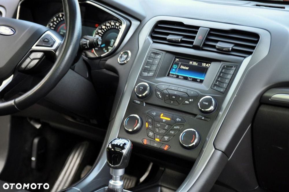 Ford Mondeo - 26