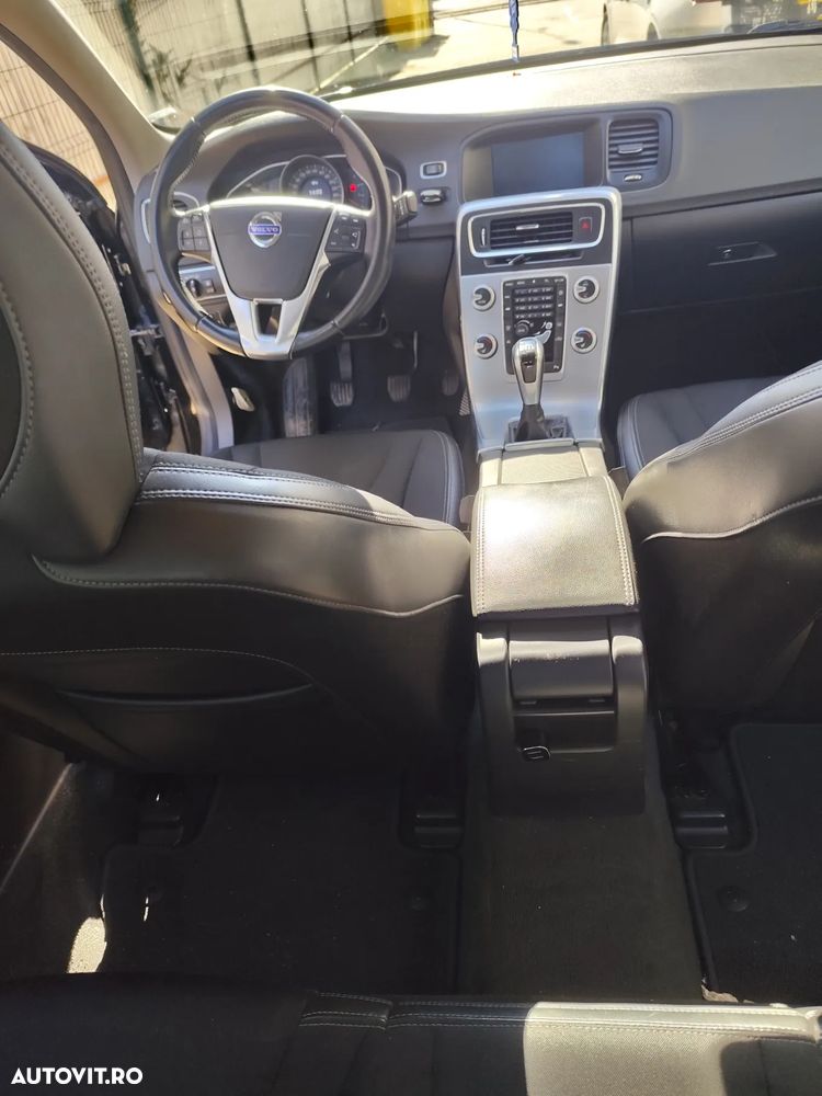 Volvo S60 D2 Basic - 18