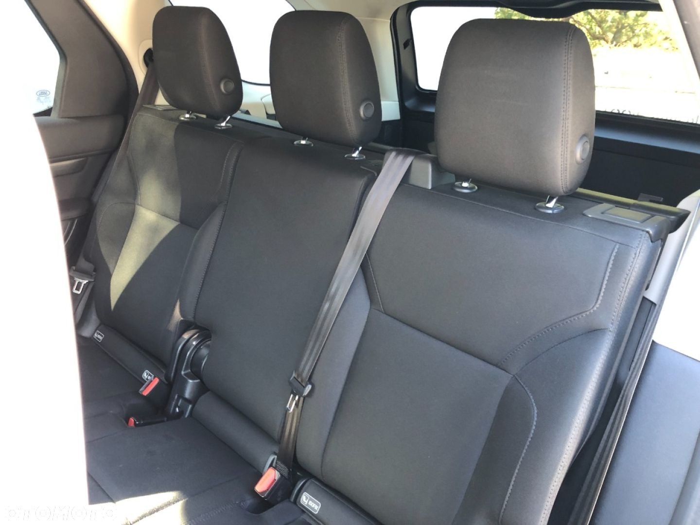Land Rover Discovery V 2.0 SD4 SE - 9